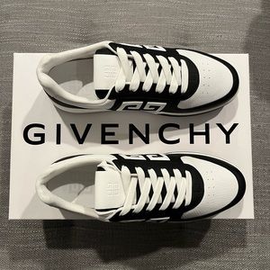 Givenchy G4 Sneakers